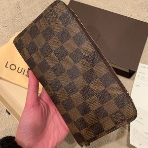 Louis Vuitton Zippy Wallet Damier Ebene USED